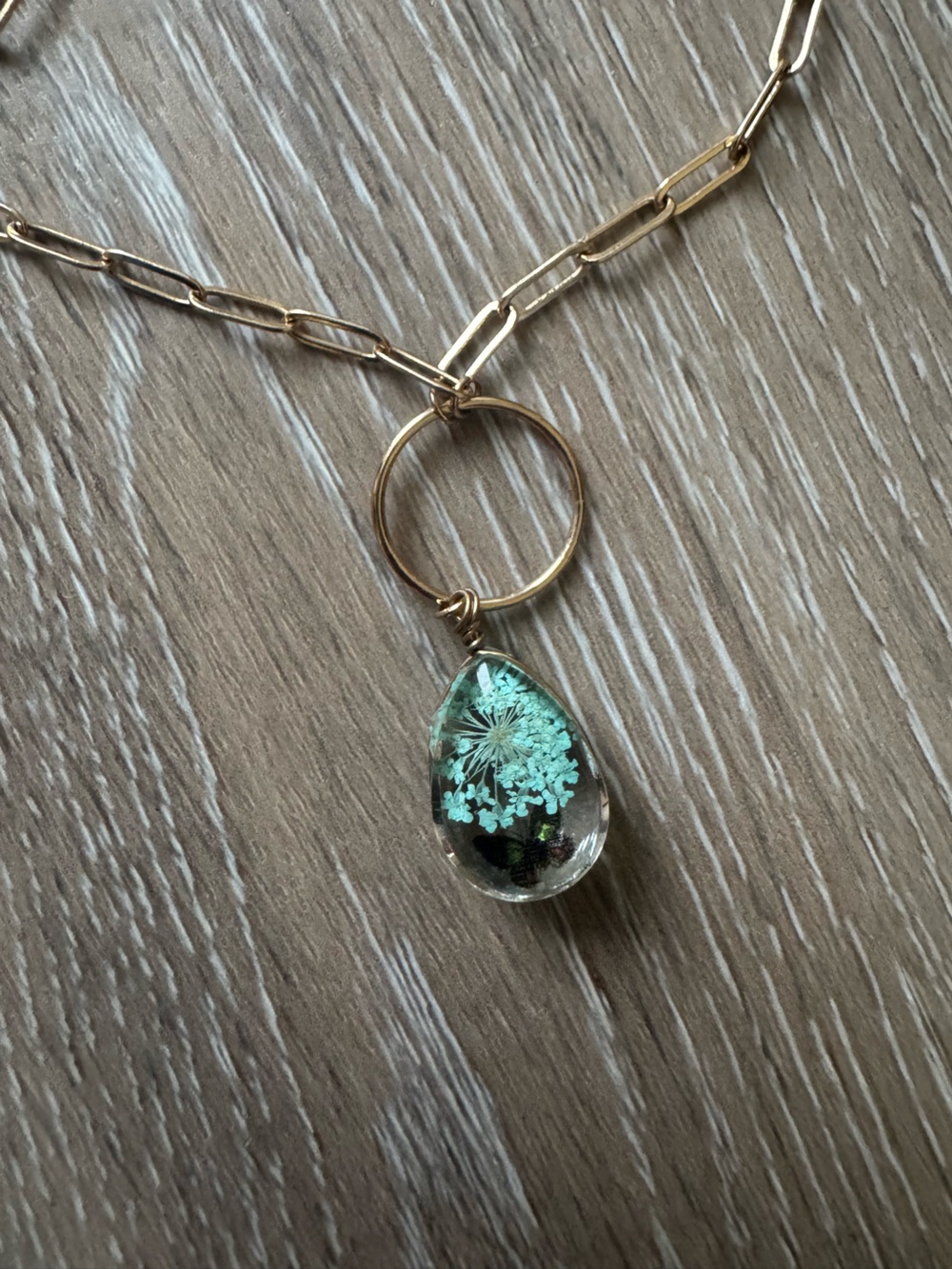 Gold Tone Bar Link Chain Necklace Adjustable Lobster Green Glass Teardrop